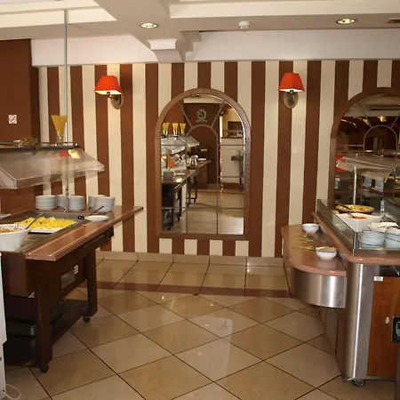 The St. George's Park 호텔