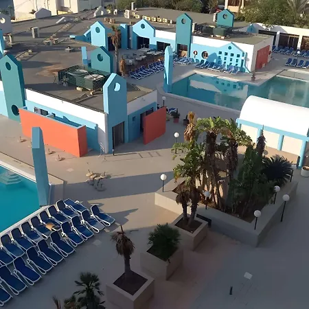 The St. George's Park 호텔