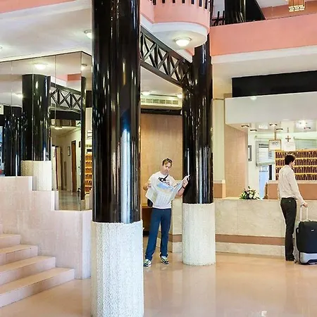 The St. George's Park 3*