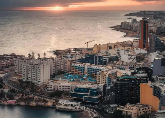 Отель The St. George's Park 3*