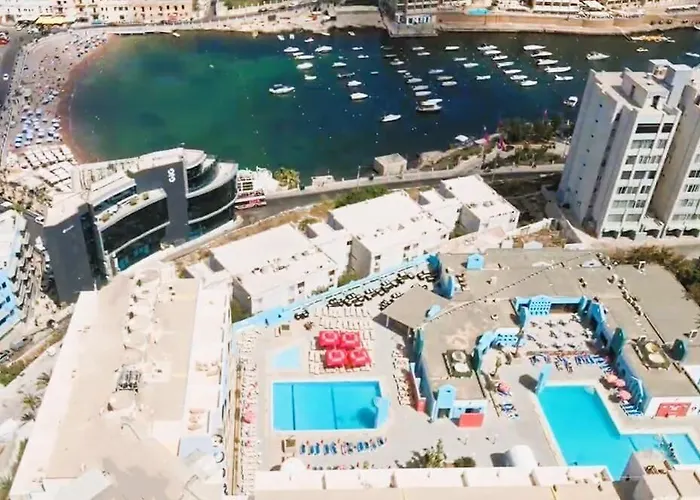 The St. George's Park Отель